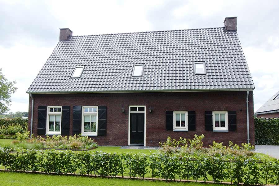 Vooraanzicht nieuwbouwwoning in Den Dungen