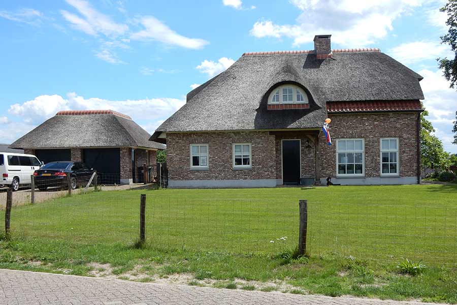 Vrijstaande nieuwbouw woonboerderij in Rosmalen